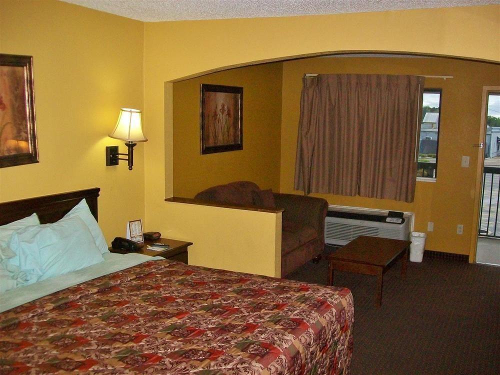 Americas Best Value Inn Byram Exterior photo
